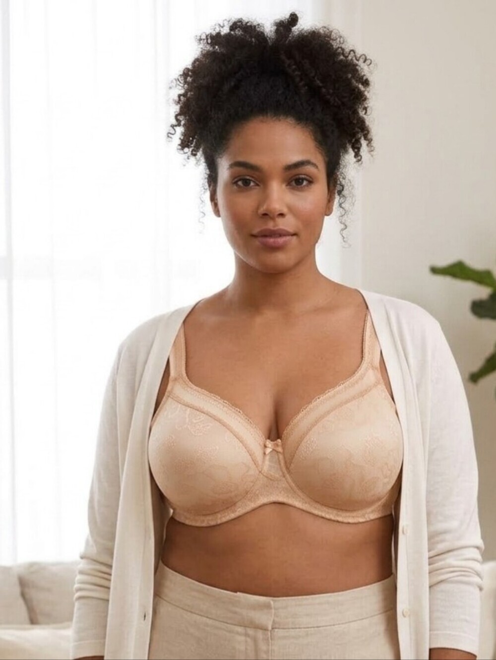 Cacique Women's bra size 42 DDD. Underwire.